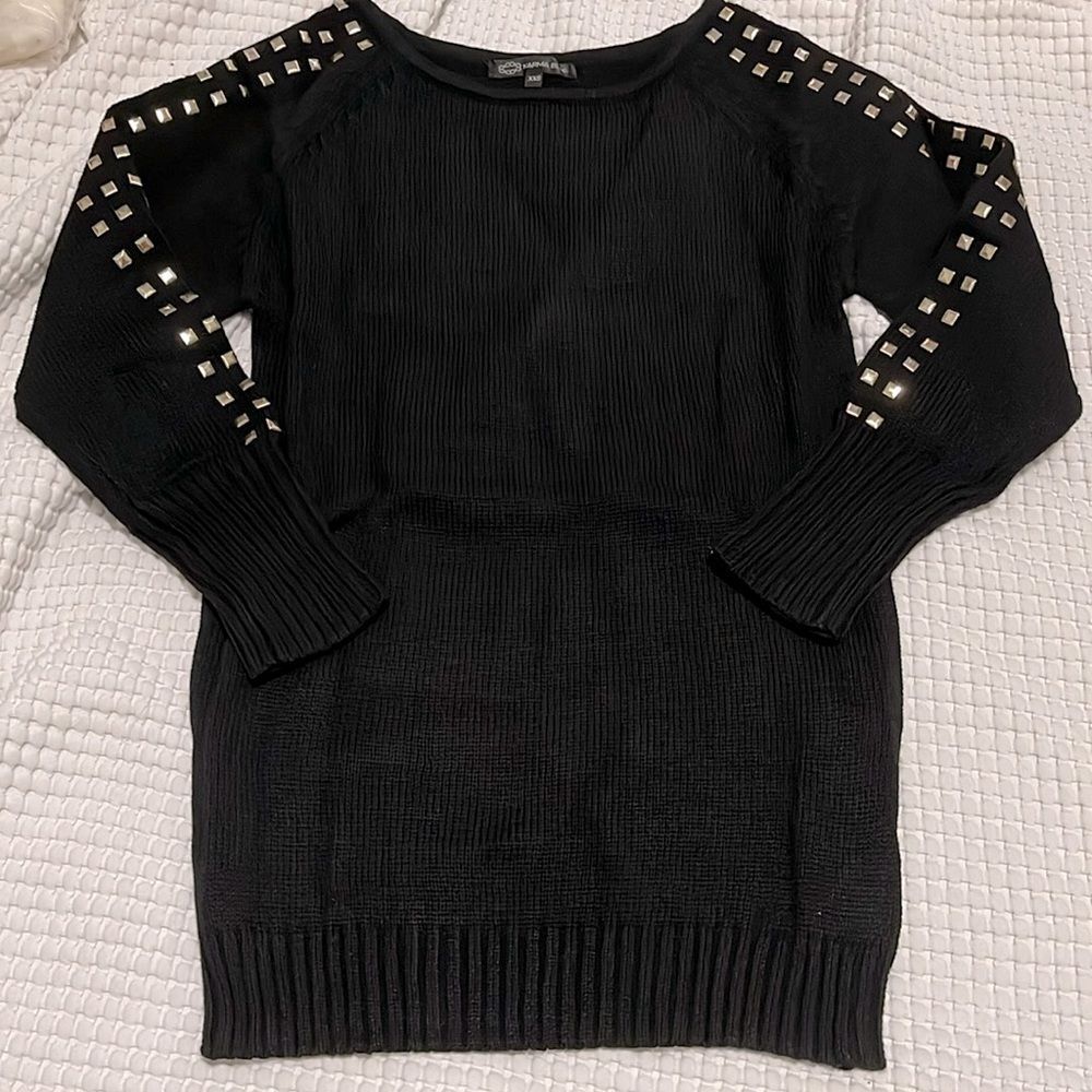 NWOT- Karma Blue- XXS. Rhinestone Grommet Sweater